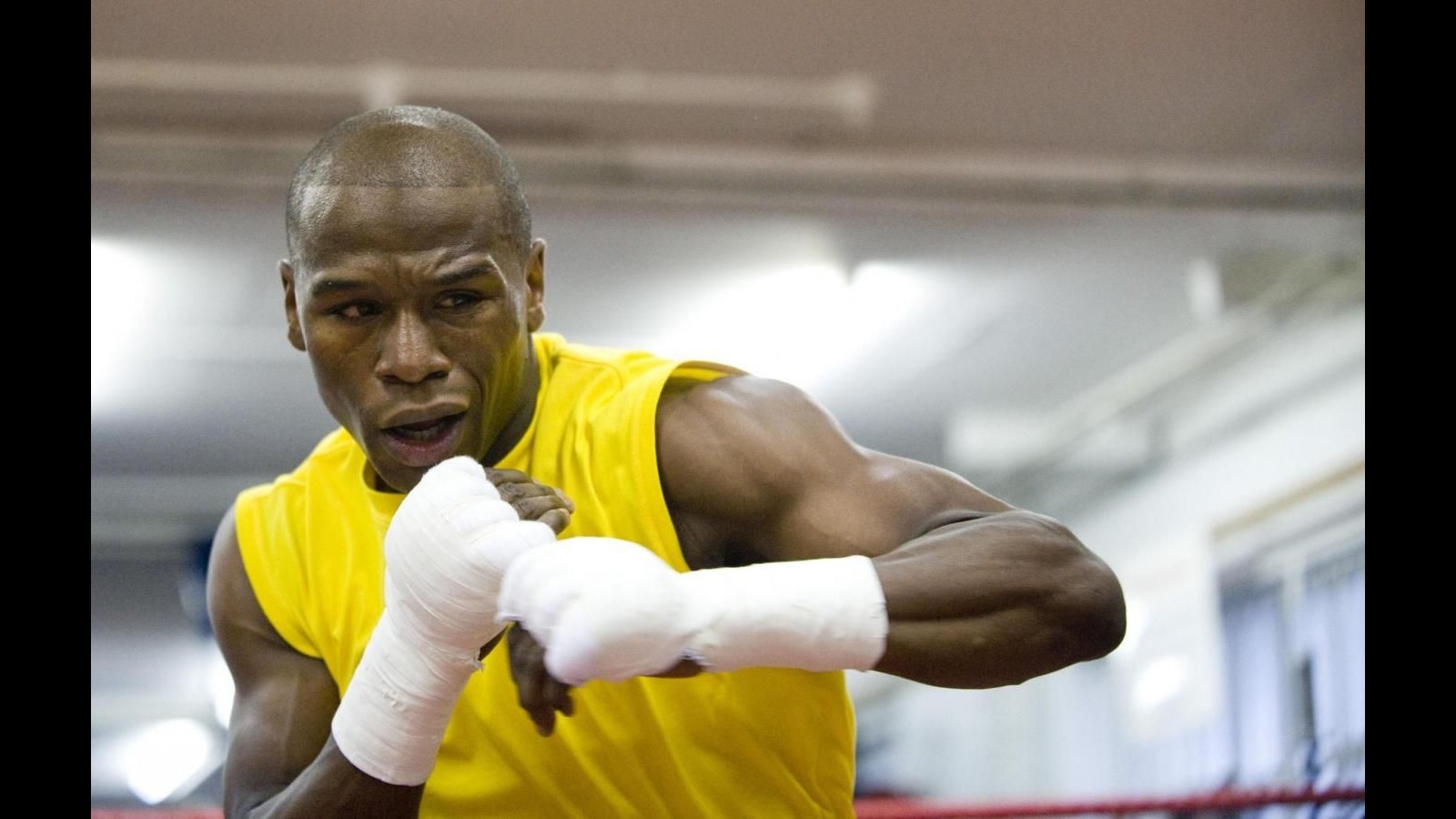 Boxe, Mayweather vince 49esimo incontro e si ritira