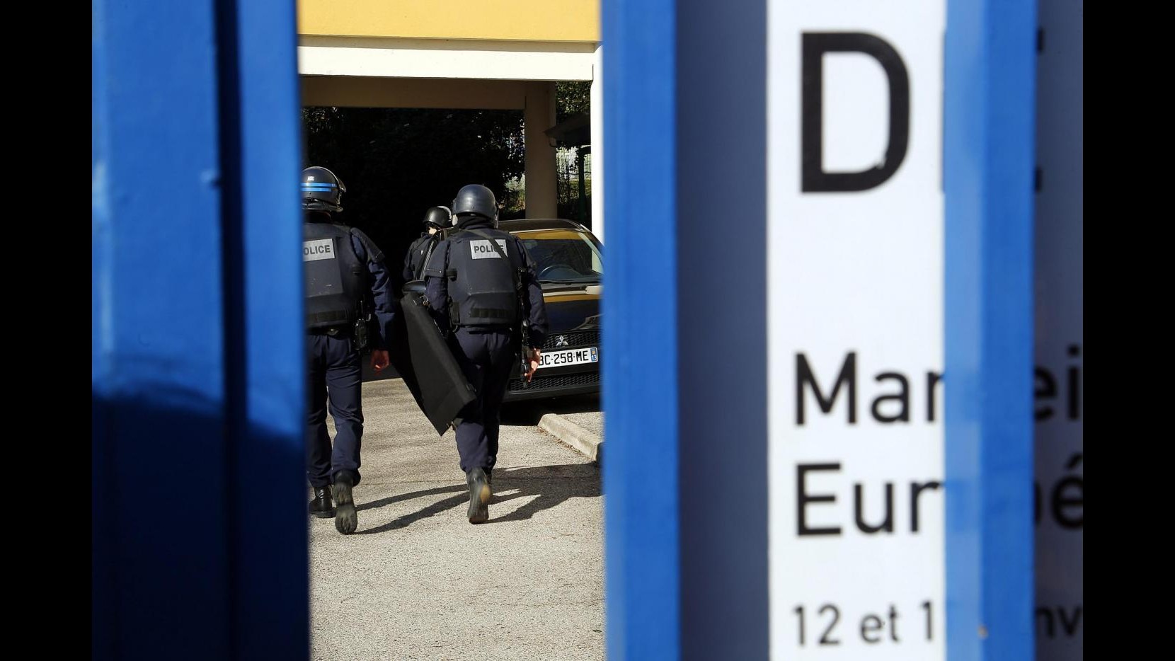 Francia, assolti 2 agenti per morte ragazzi che infiammò banlieue: proteste