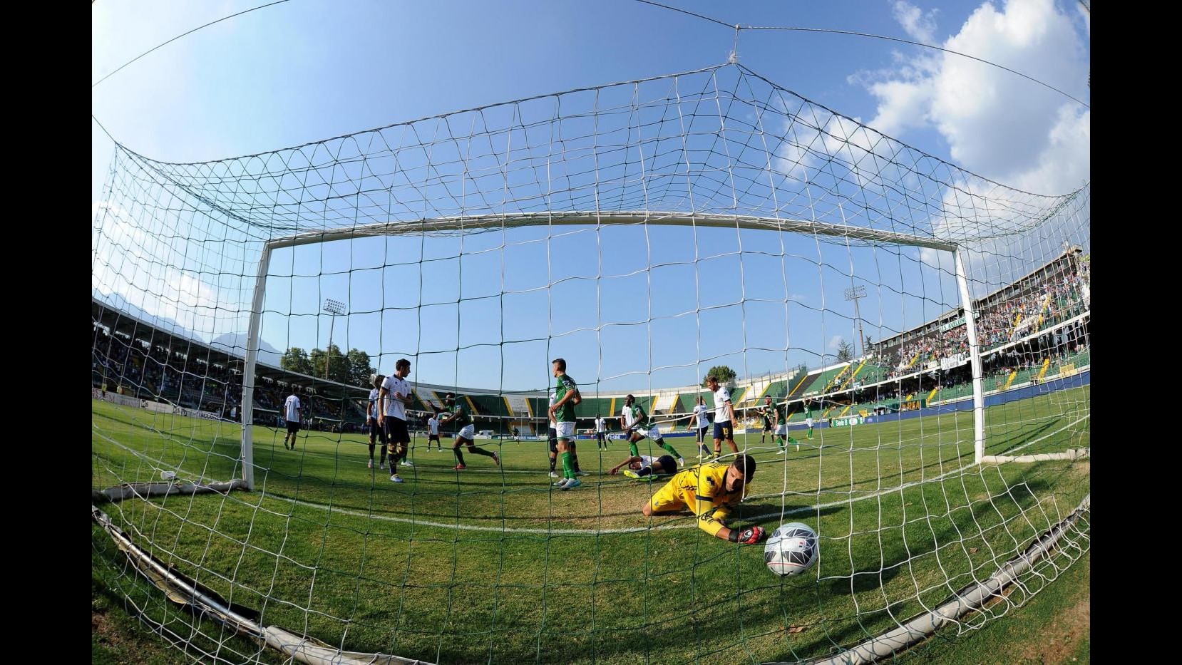Calcio, Serie B: Avellino-Modena 2-0
