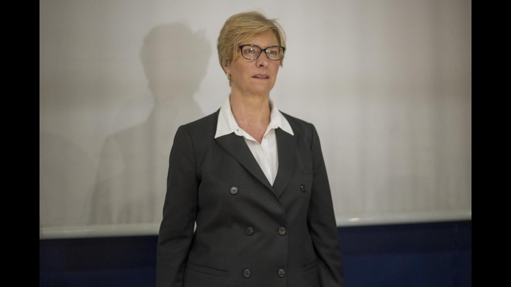 L’Aquila, Pinotti agli alpini: Grazie per essere sempre in prima linea