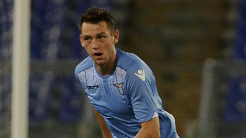 Lazio: De Vrij sta bene, tempi di recupero lunghi