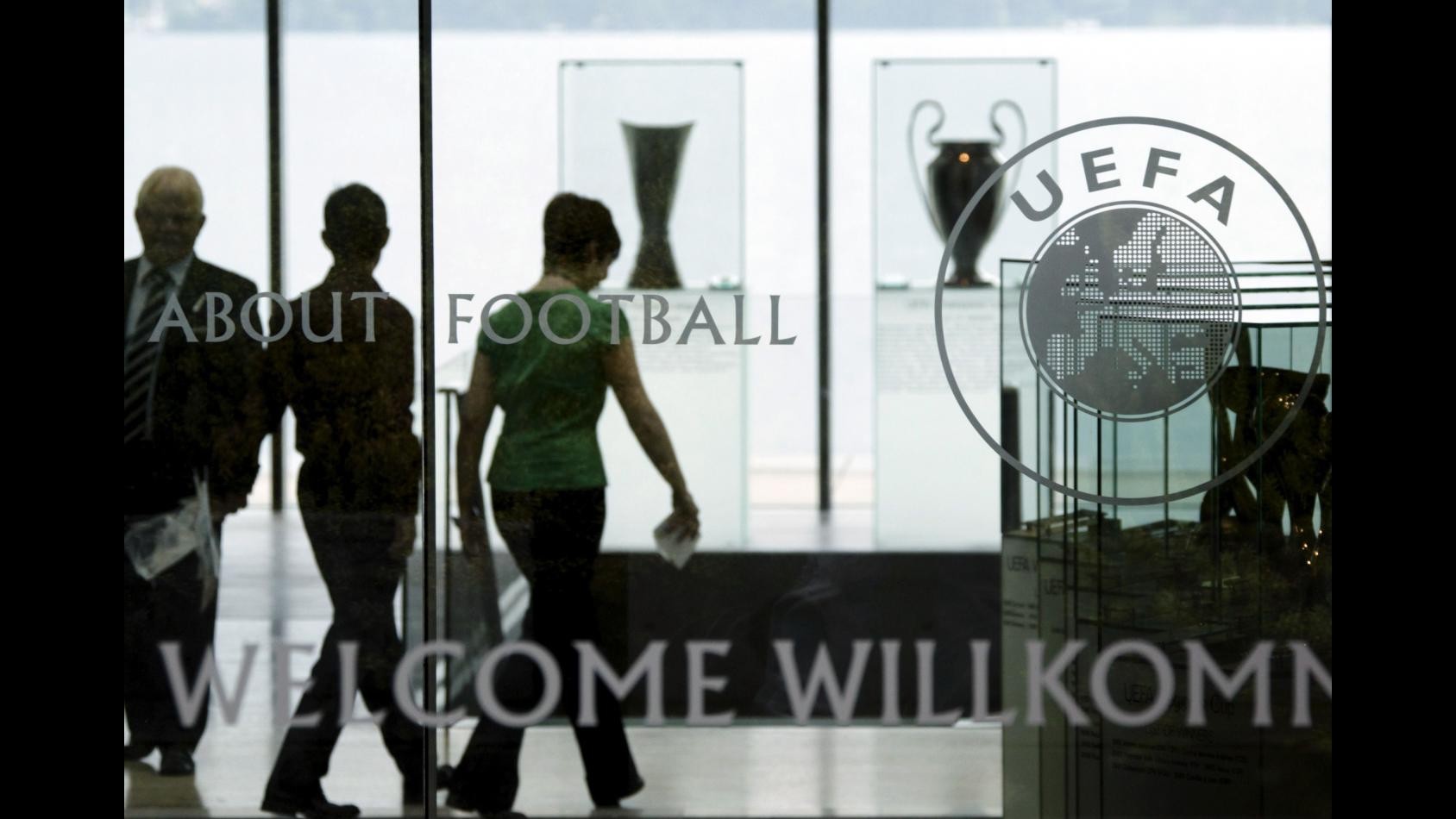 Svastica disegnata in campo, Uefa apre inchiesta contro la Croazia