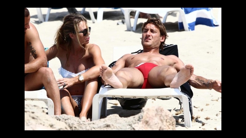 Regalo di Ilary Blasi a Francesco Totti: in arrivo il terzo figlio