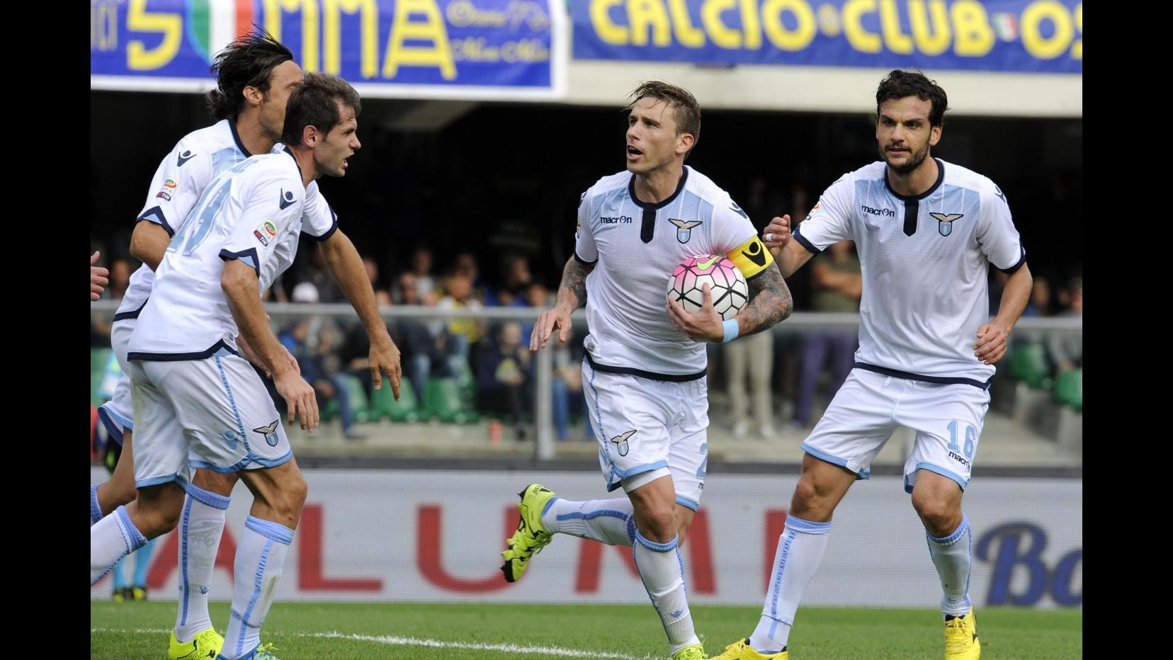 Calcio, Serie A: Lazio espugna Bentegodi in rimonta: Hellas Verona ko 2-1