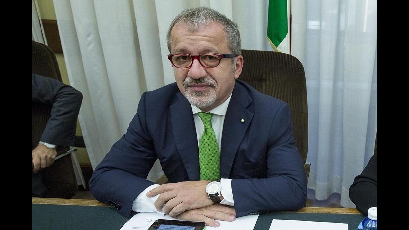 Sbarchi, Maroni: Ci vuole blocco flussi, piano B Renzi inefficace senza campi profughi in Libia