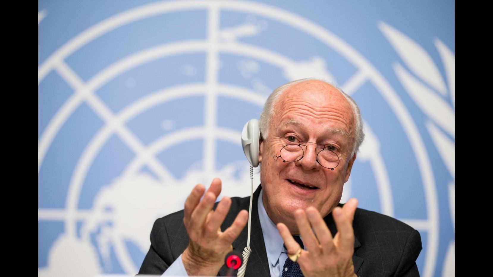 Siria, de Mistura andrà a Damasco per colloqui con regime di Assad