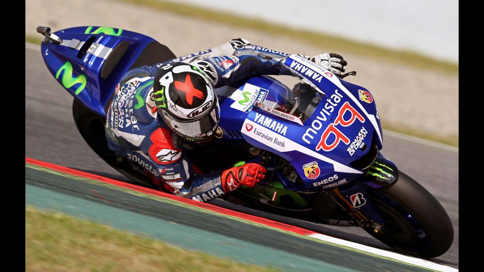 MotoGp, Gp Catalunya: Lorenzo cala poker a Barcellona, Rossi è 2°. Fuori Marquez e Dovizioso