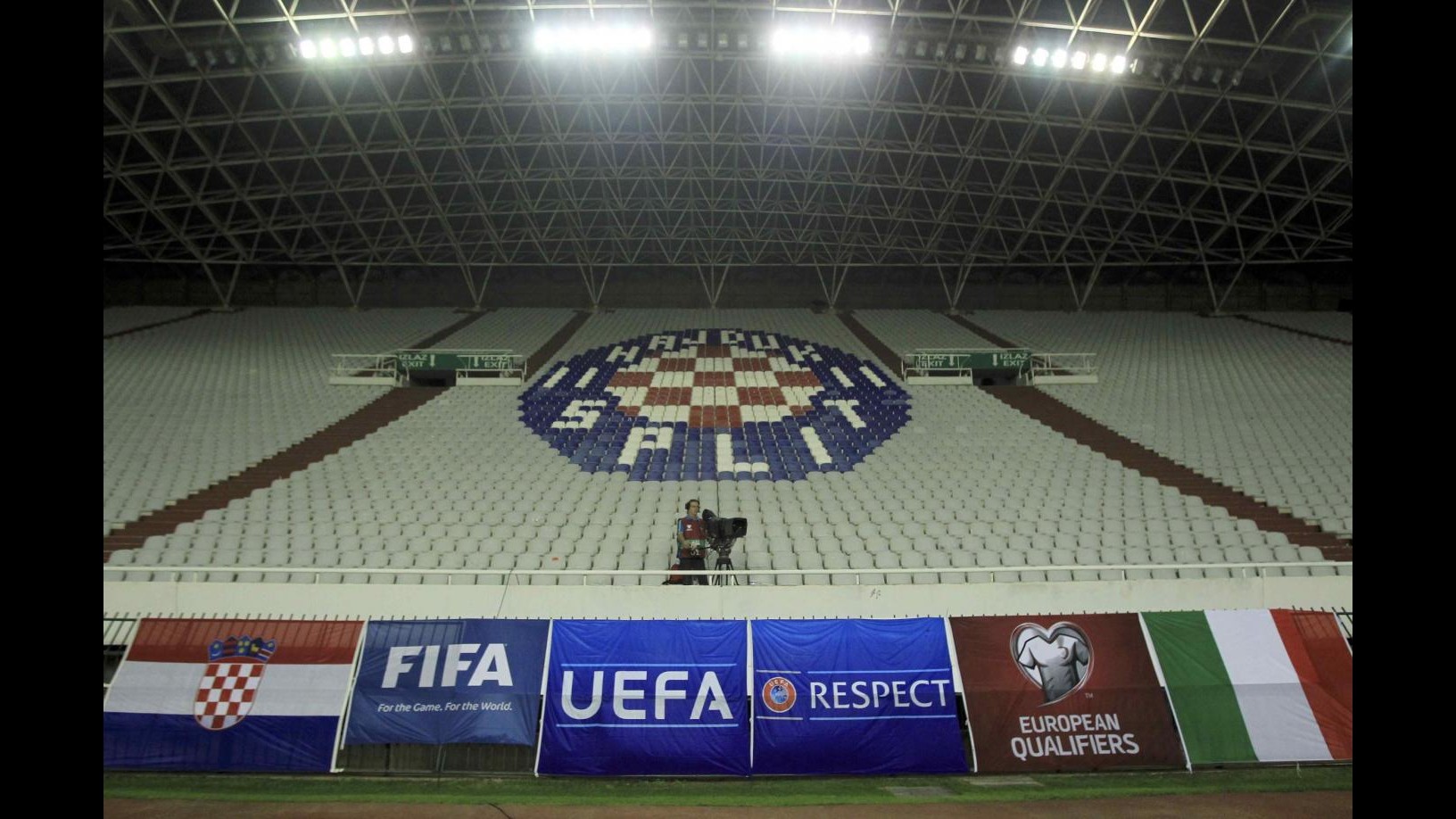 Euro 2016, Croazia chiede scusa per svastica in campo: presidente Grabar-Kitarovic chiede inchiesta