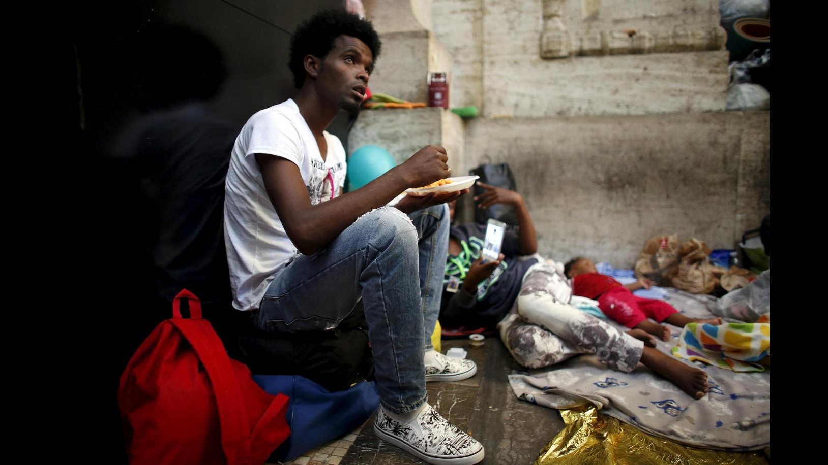 Milano, in Stazione Centrale sospetto caso di malaria trai profughi