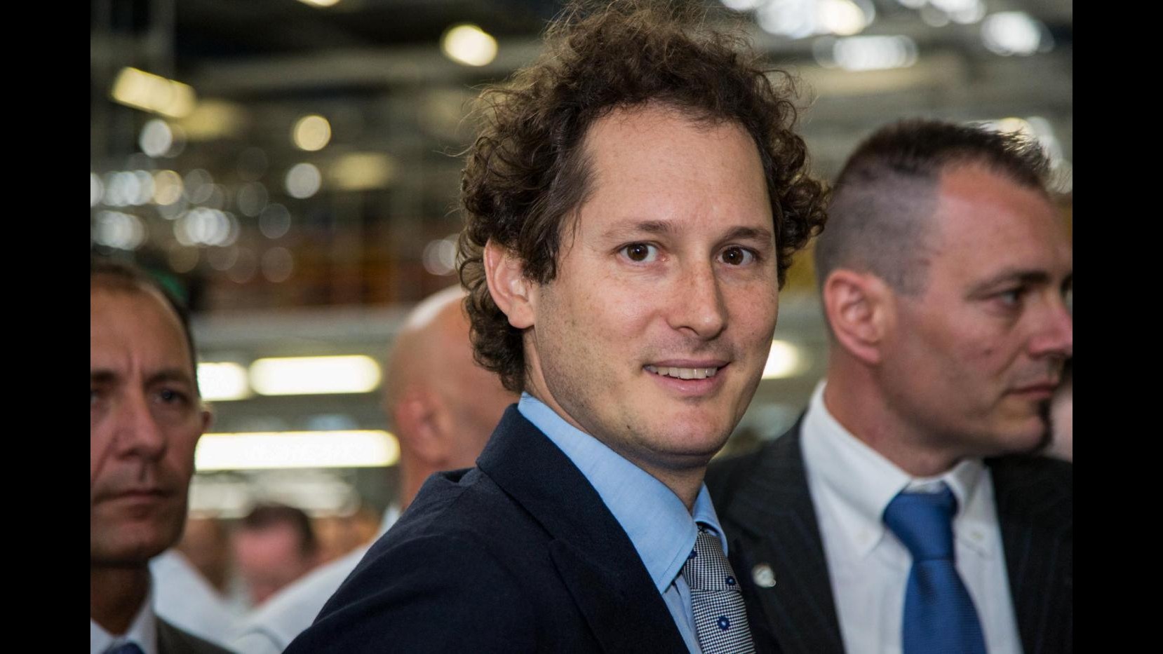 Fca, Elkann felice del Papa in 500. Scandalo Volkswagen? Un caso specifico