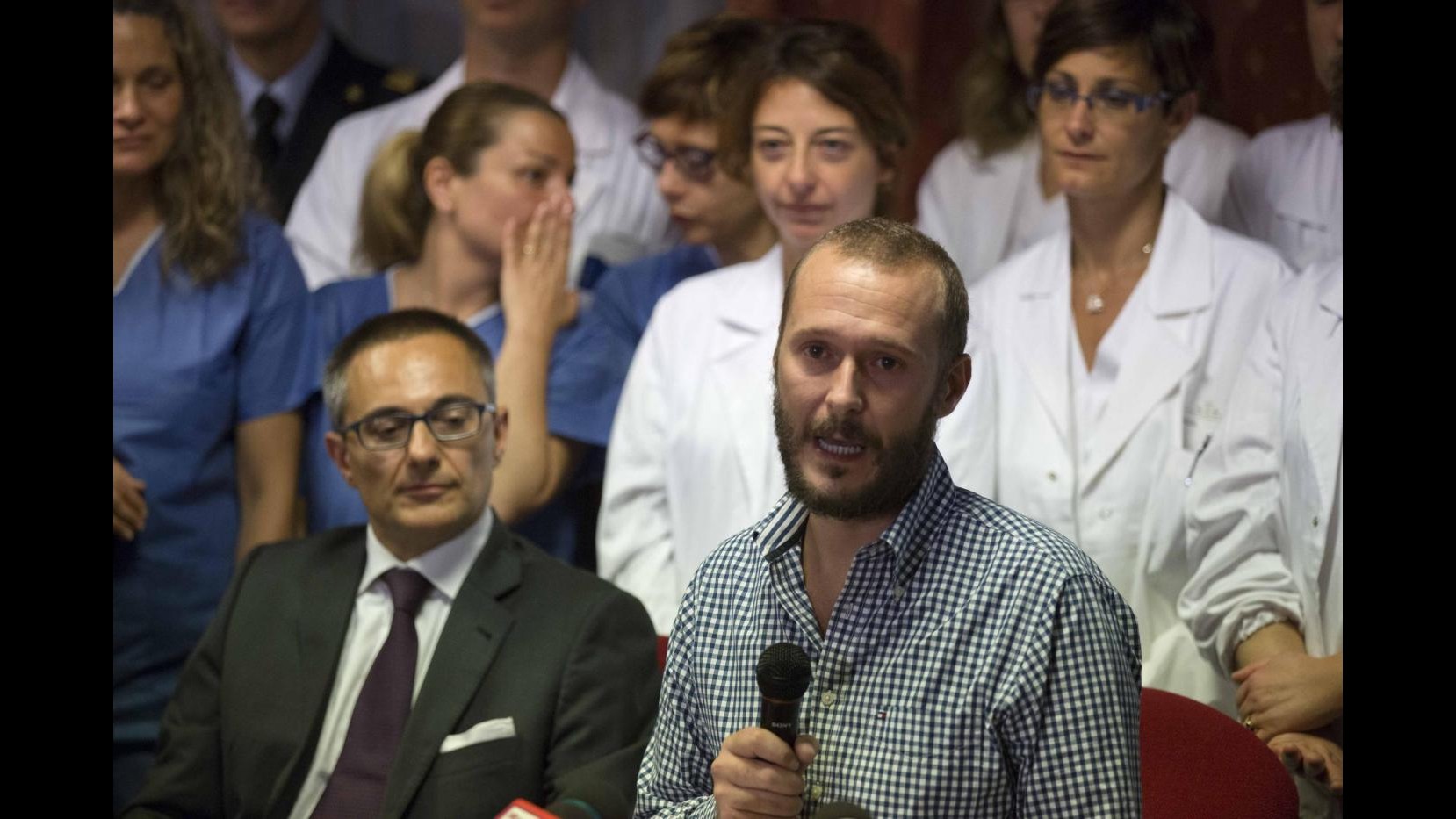 Ebola, infermiere guarito: Per Emergency ci sono sempre, la ricerca va avanti