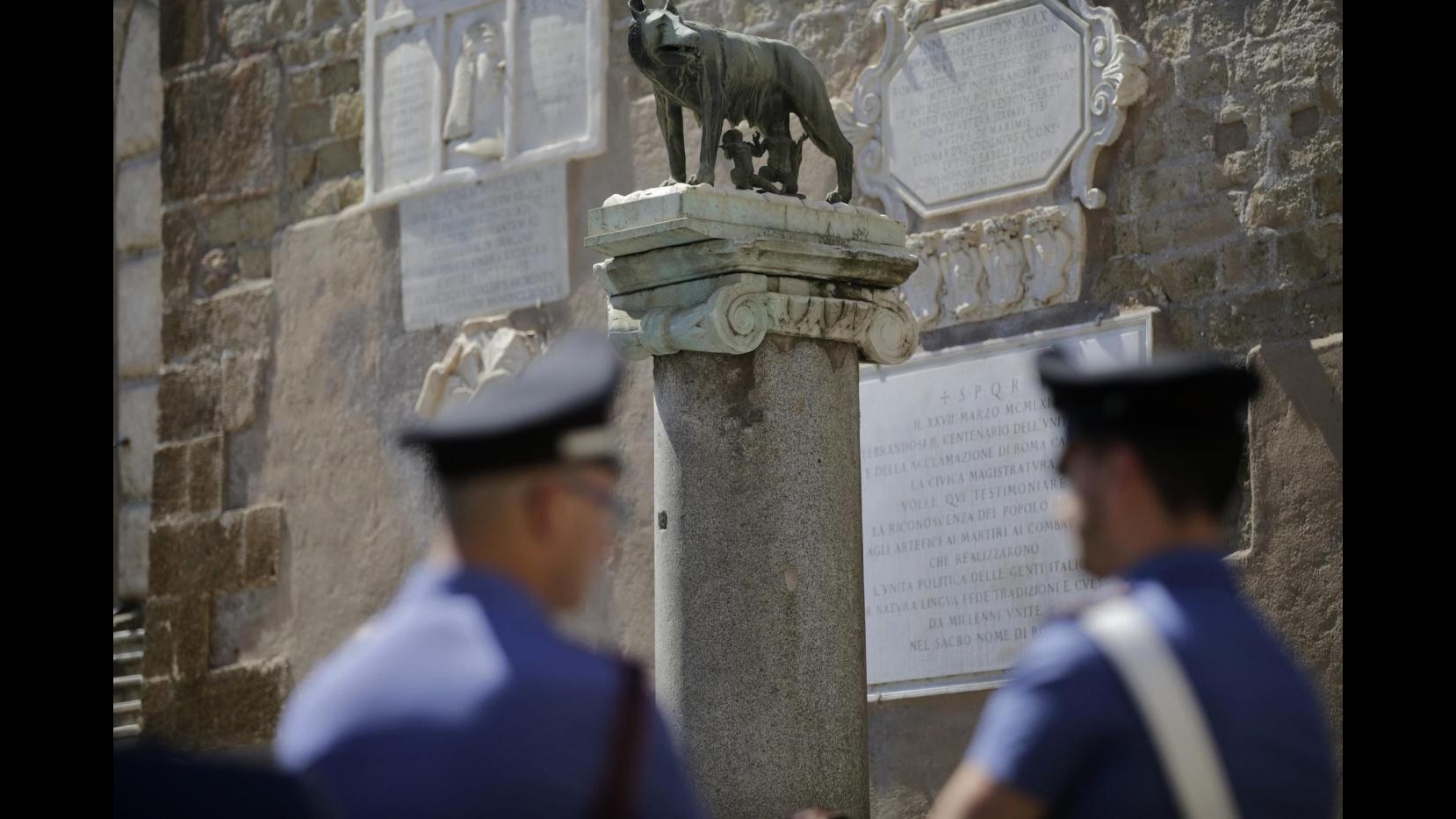 Mafia Capitale, Ncd e M5S in Campidoglio per chiedere le dimissioni di Marino
