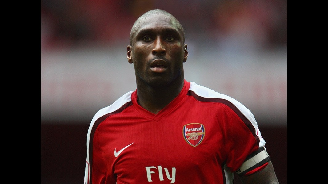 Calcio, l’ex Arsenal Campbell in corsa per diventare sindaco di Londra