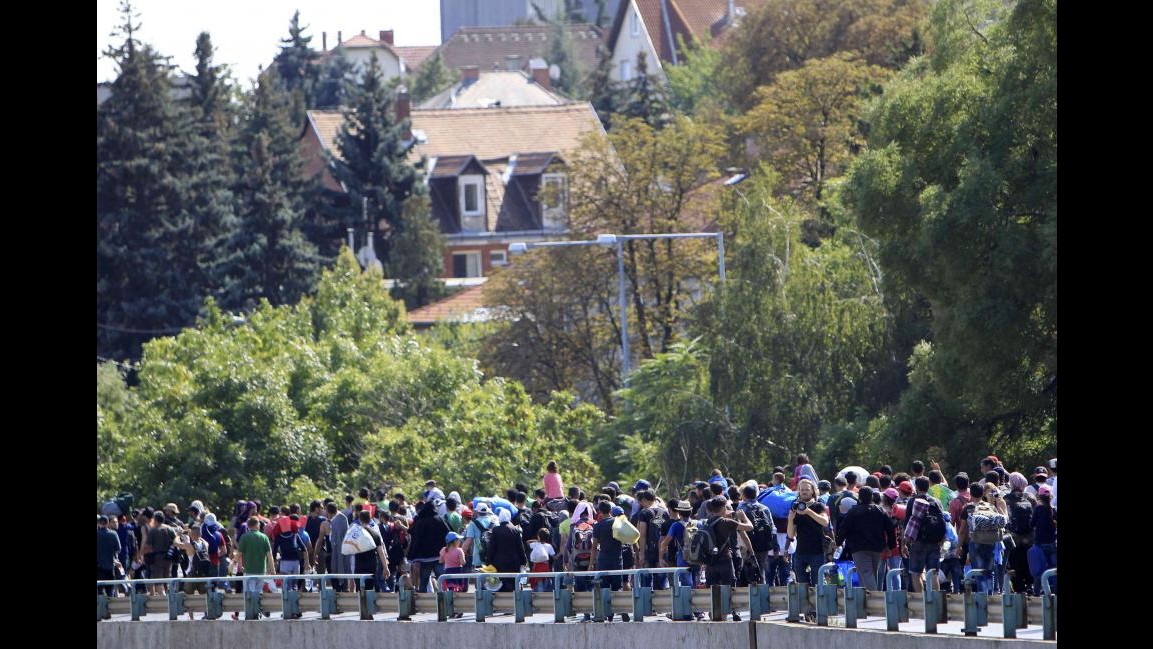 Migranti: al vertice Ue Budapest potrebbe dribblare gli hotspot