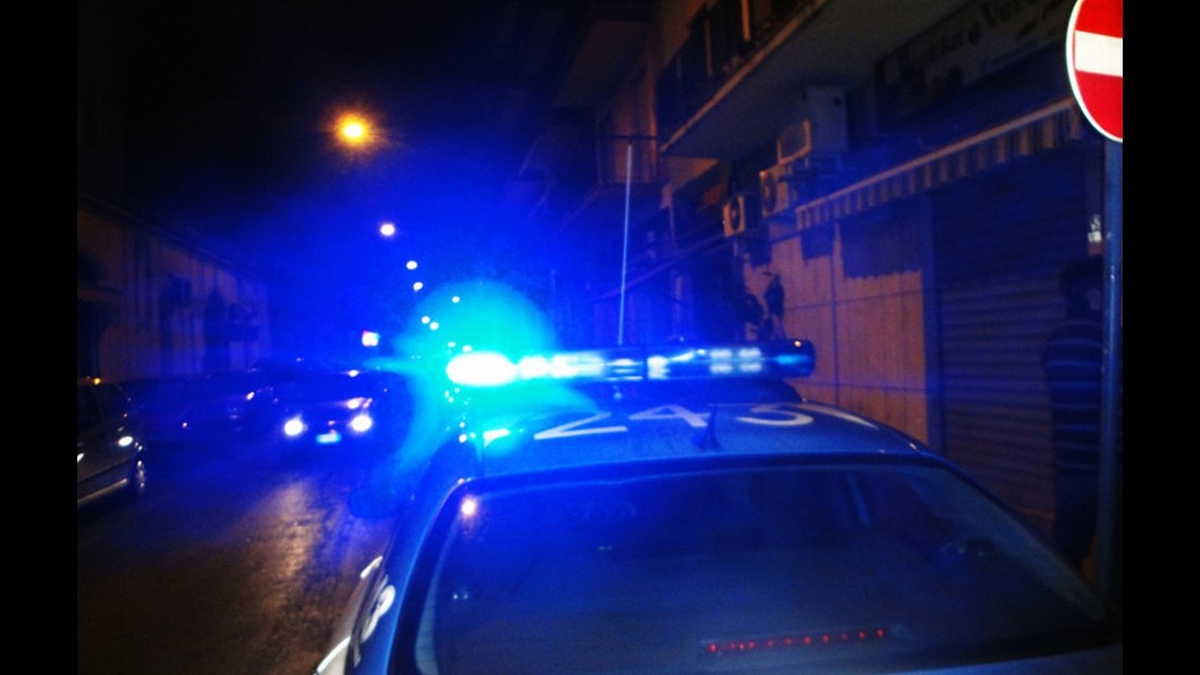 Napoli, sventata rapina a furgone portavalori: 5 arresti