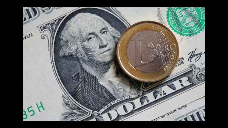 Borsa, cambio euro-dollaro stabile a 1.1308 dopo voto Grecia