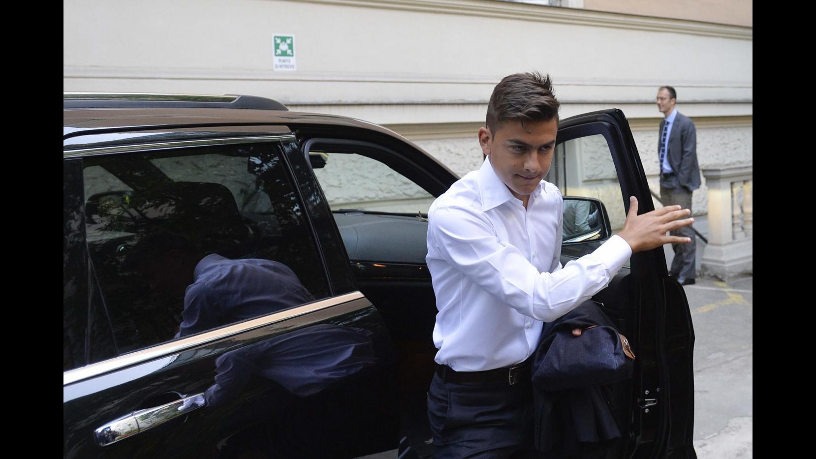 Calcio, Juventus: ufficiale ingaggio Dybala, contratto di 5 anni