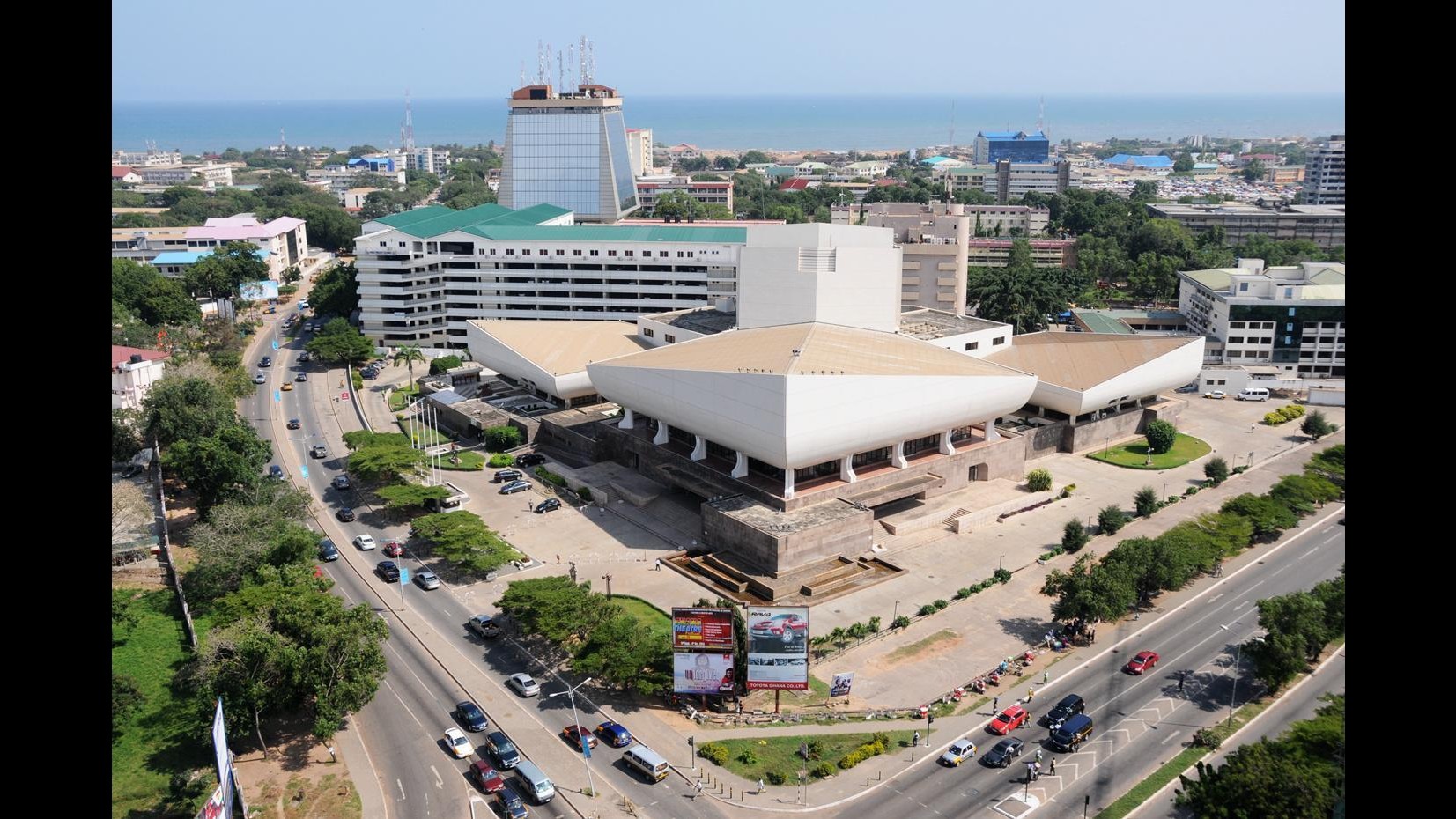 Ghana, esplosione in una stazione del gas: almeno 96 vittime nella capitale Accra