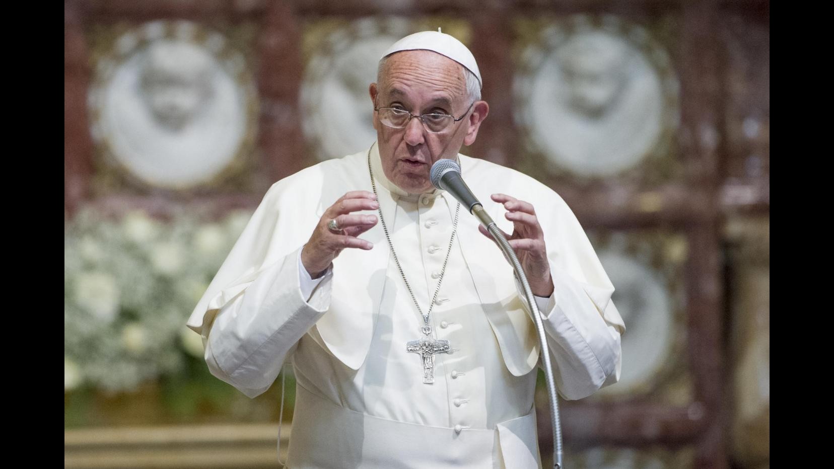 Papa, l’analisi del sociologo Garelli: Invita ad amore casto ma non giudica