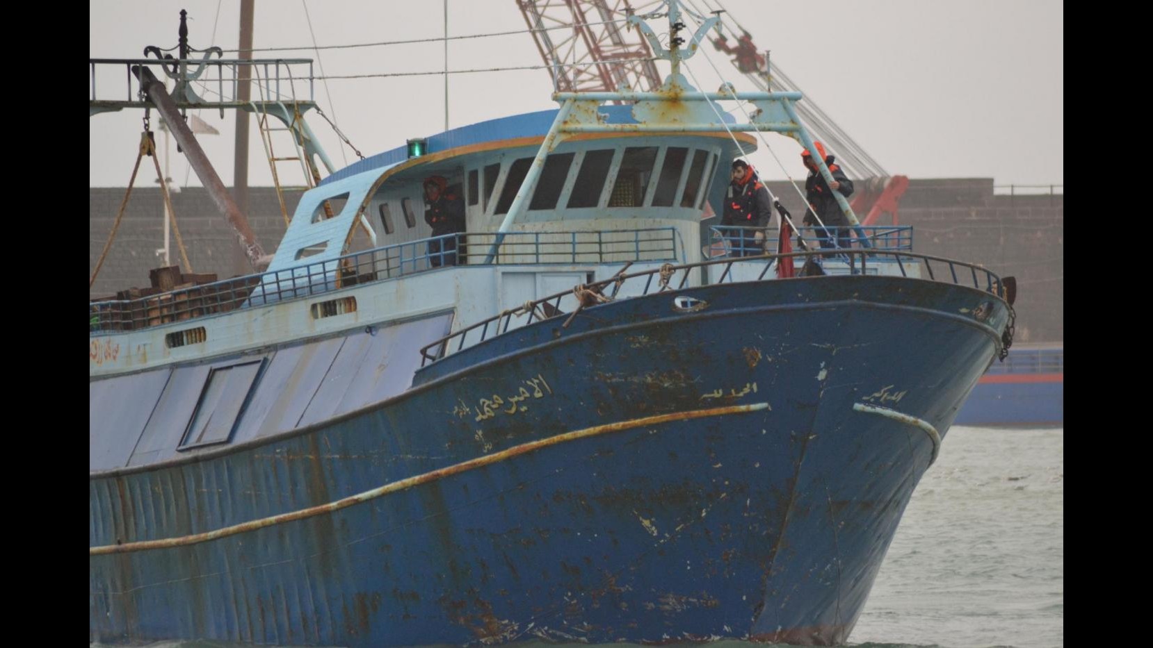 Migranti, in mattinata soccorsi 2281 migranti: trovato un cadavere