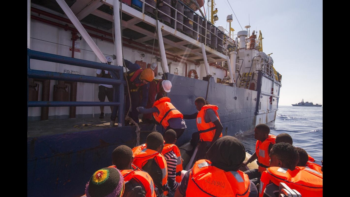 Migranti, in totale oggi salvate 928 persone in 8 operazioni