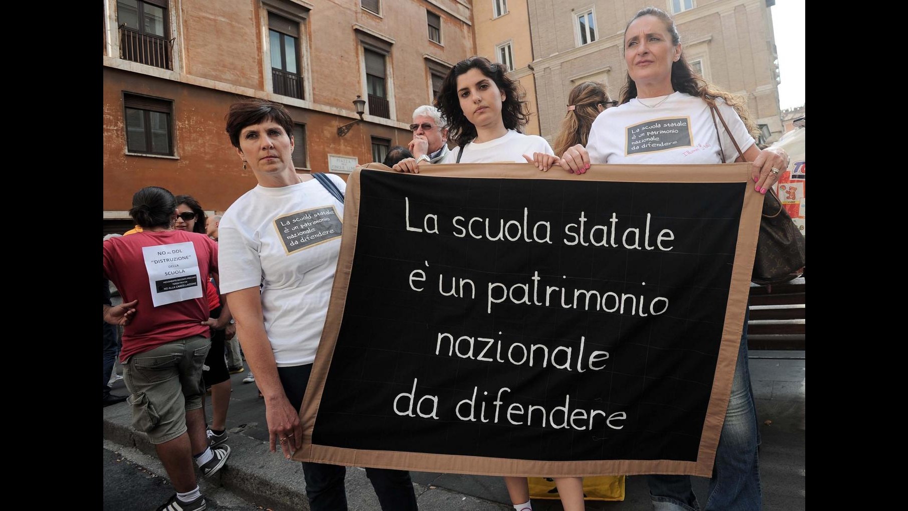 Scuola, Governo autorizza la fiducia: testo in aula domani