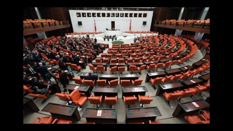 Turchia,via a nuovo Parlamento: record donne, prima volta degli armeni