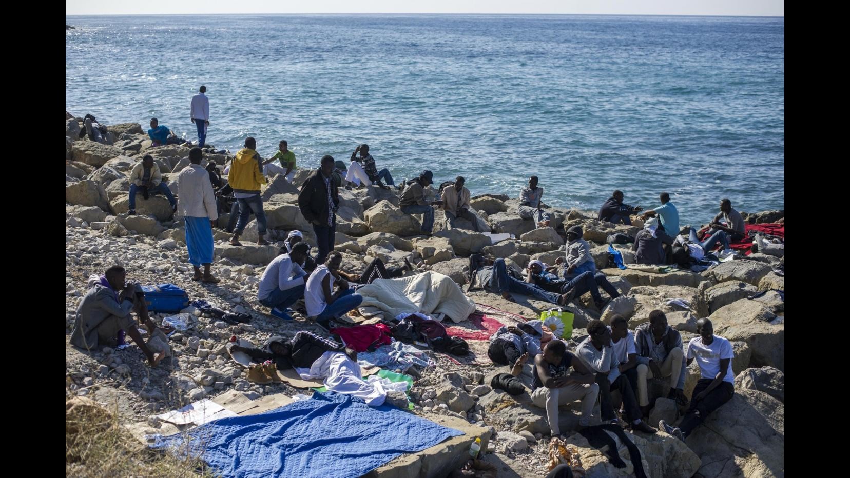 Immigrazione, lettera dei migranti al Papa: Sue parole sono ossigeno