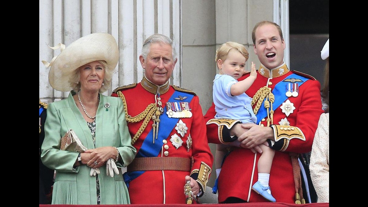 Il Principe William compie 33 anni fra viaggi e royal girl