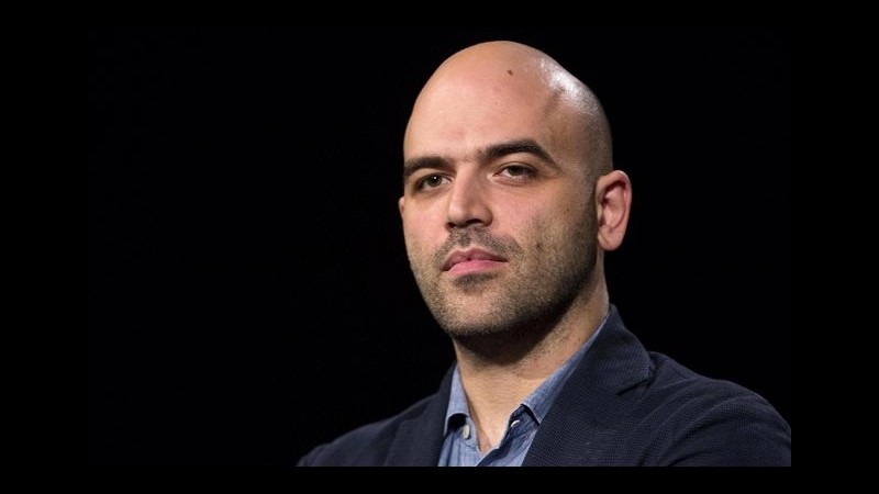 Saviano torna a Casal di Principe per gli Uffizi. Franceschini: Grazie Roberto!