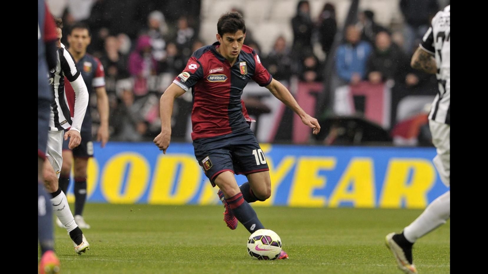 Calcio, Genoa: adeguamento contrattuale per Perotti