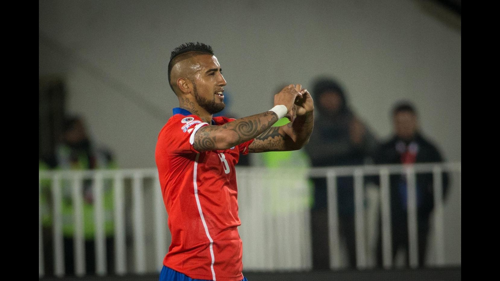Stampa cilena: Vidal nei guai per pugno a un poliziotto