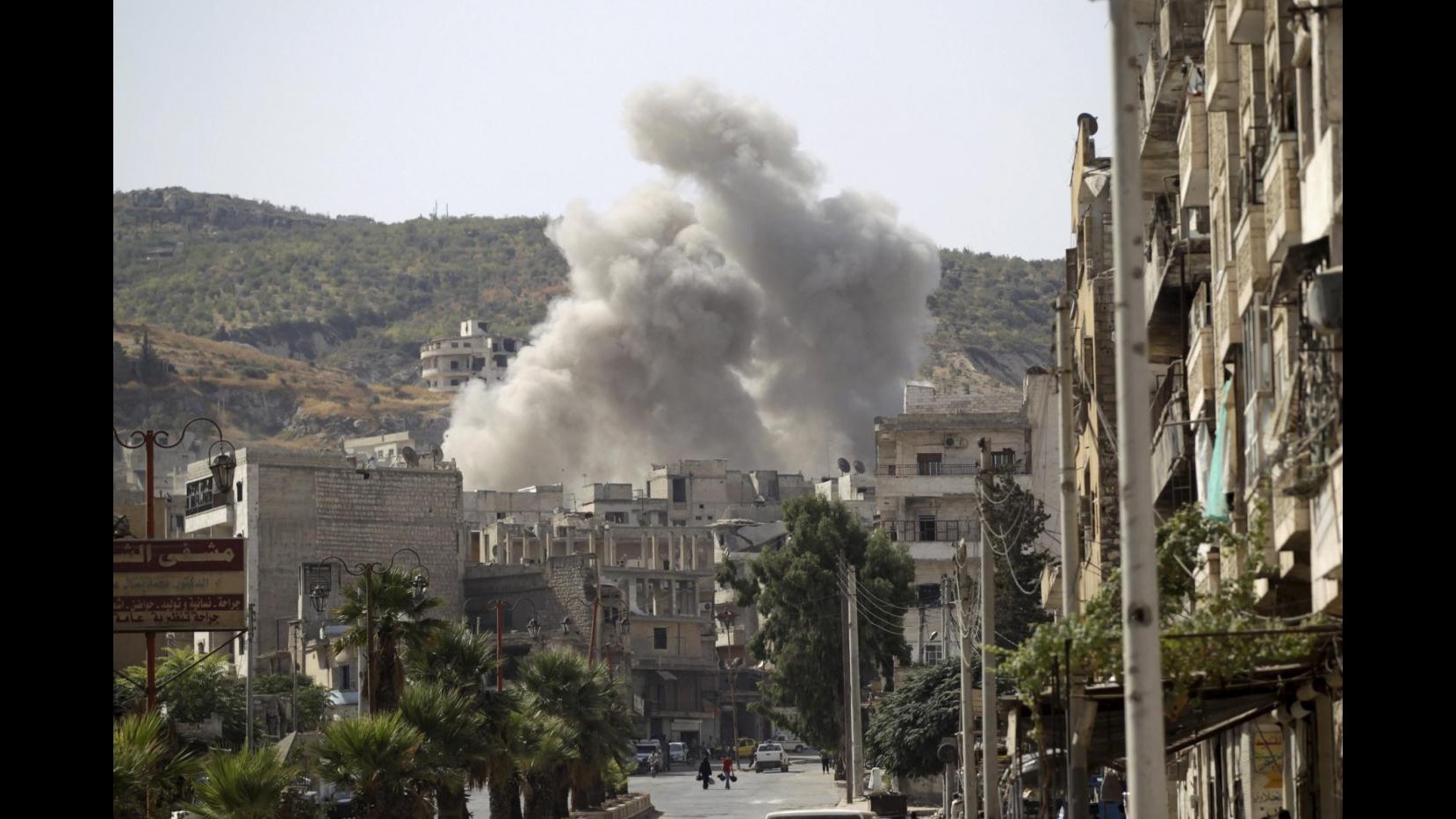 Siria, Nato: Preoccupati se raid russi non avessero colpito Isis