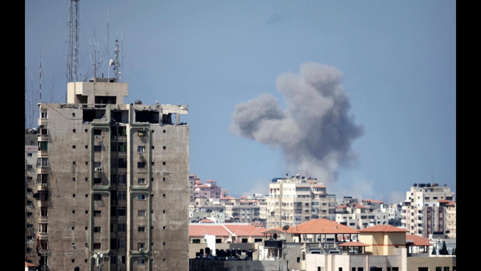 Caccia russi bombardano la Siria: colpiti otto bersagli dello Stato Islamico