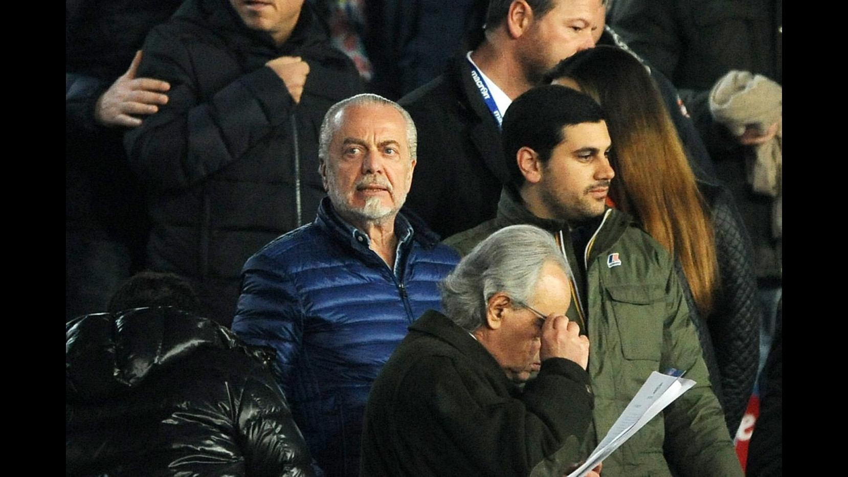 Napoli, sfogo De Laurentiis: San Paolo è un cesso, mi vergogno