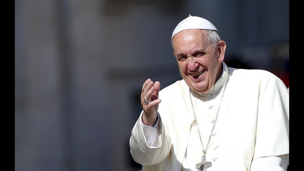 Pubblicata l’Enciclica Laudato Si’. Il Papa: Salvate le banche facendo pagare prezzo ai deboli