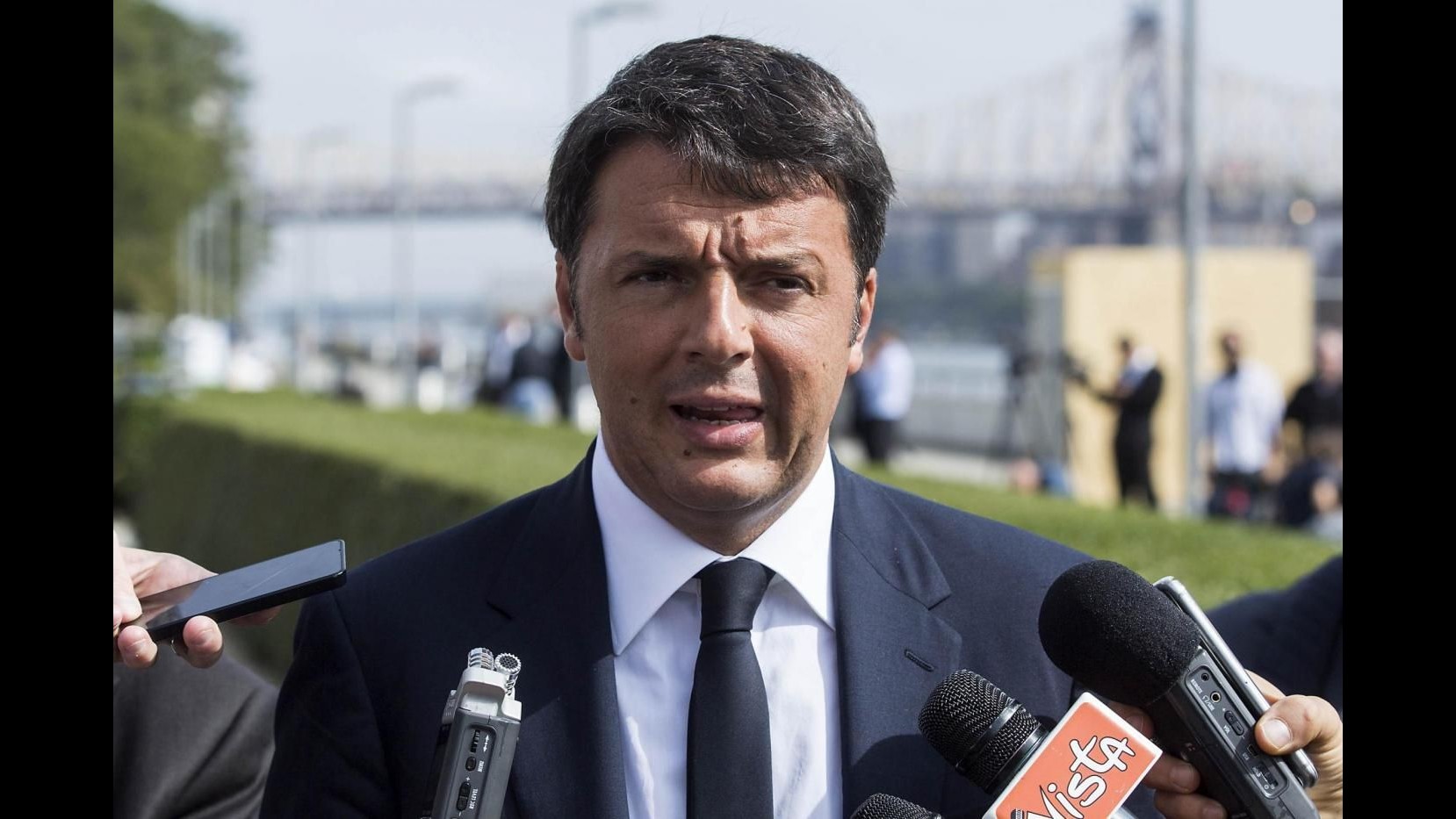 Siria, Renzi al WSJ: Incredibile errore non coinvolgere Russia