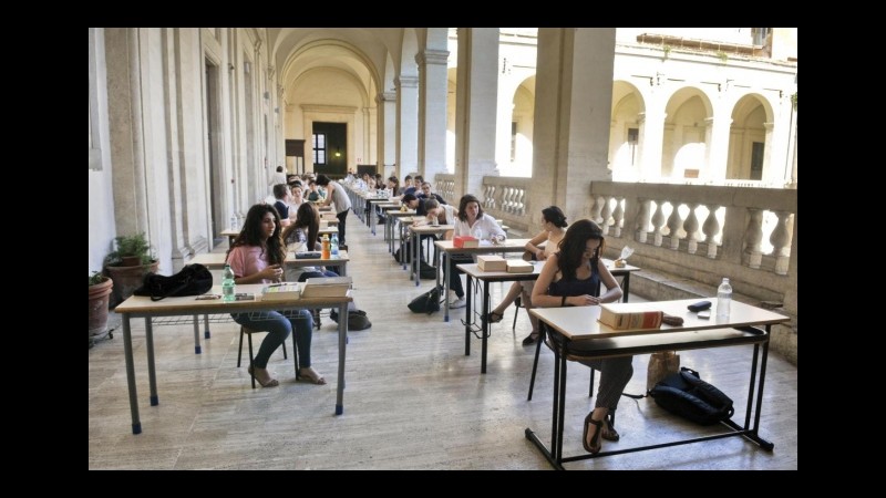 Esame di stato, i maturandi torinesi promuovono traccia tecnologia