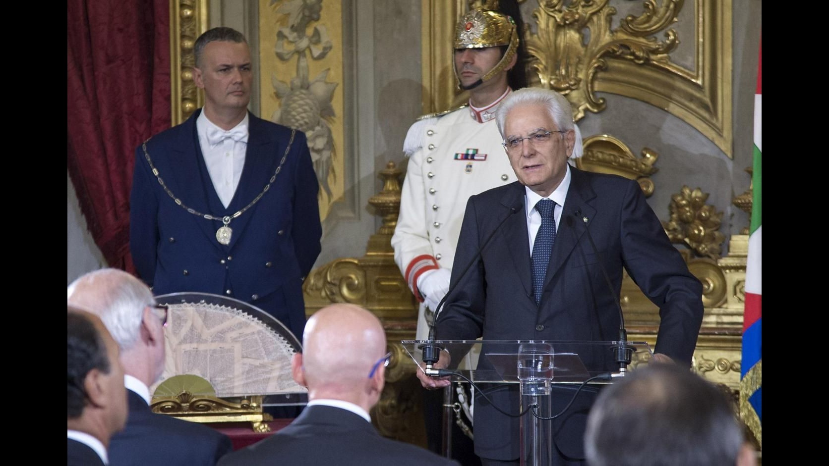 Quirinale, Mattarella conferisce medaglia d’oro a muratore ucraino
