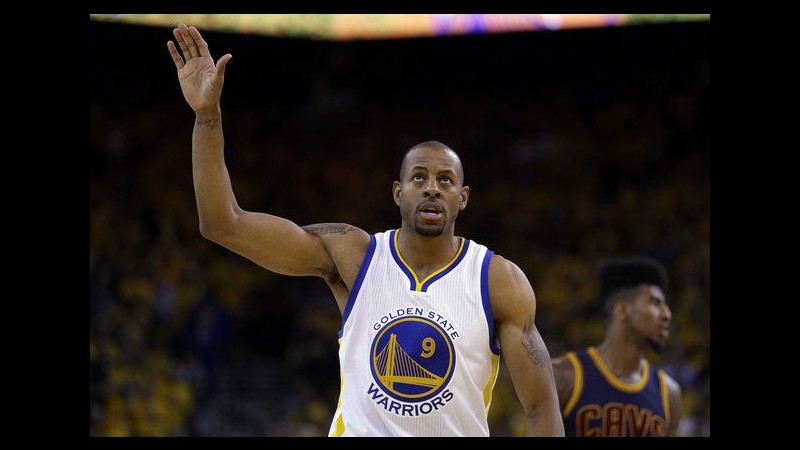 Golden State campioni Nba dopo 40 anni, Lebron James sconfitto 4-2
