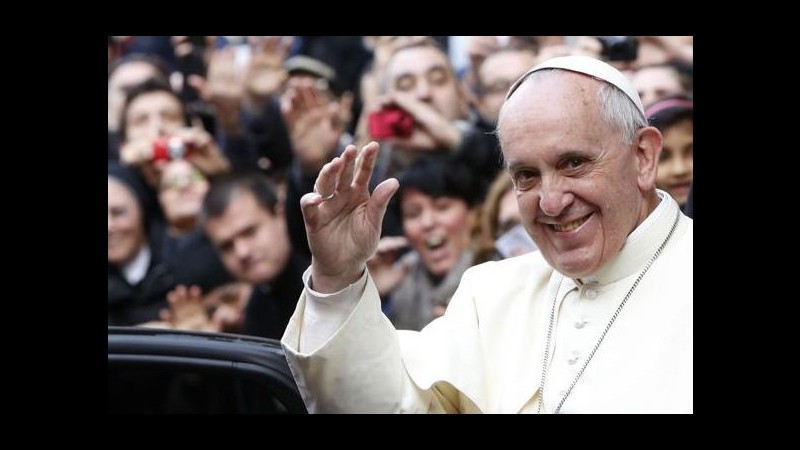 Bergoglio on the road in Paraguay, due giorni a bordo della papamobile