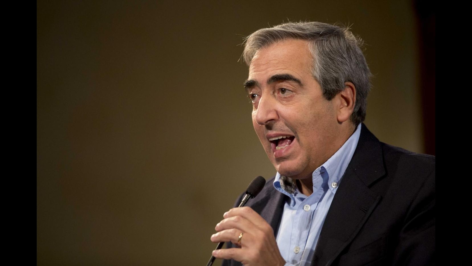 Gasparri: Tra decreti e spaccature Pd no riforme entro inizio agosto