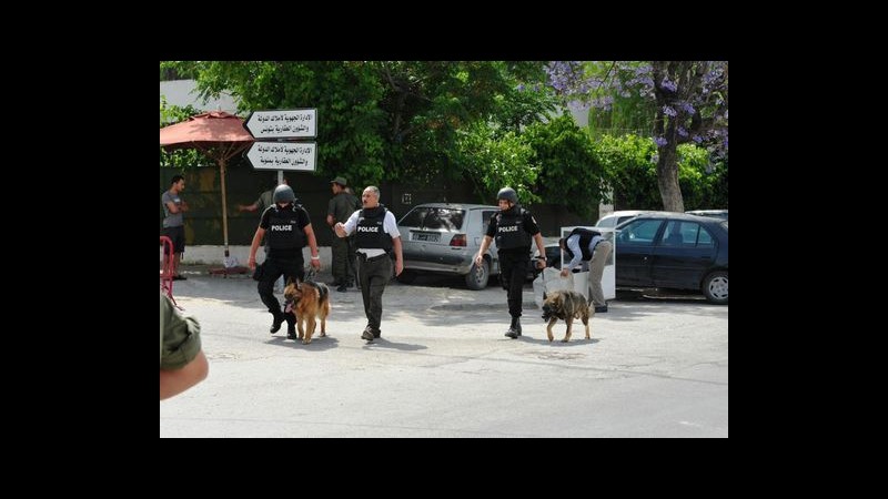 Tunisia, dichiarato stato d’emergenza dopo attacco Sousse. Chiuse le moschee