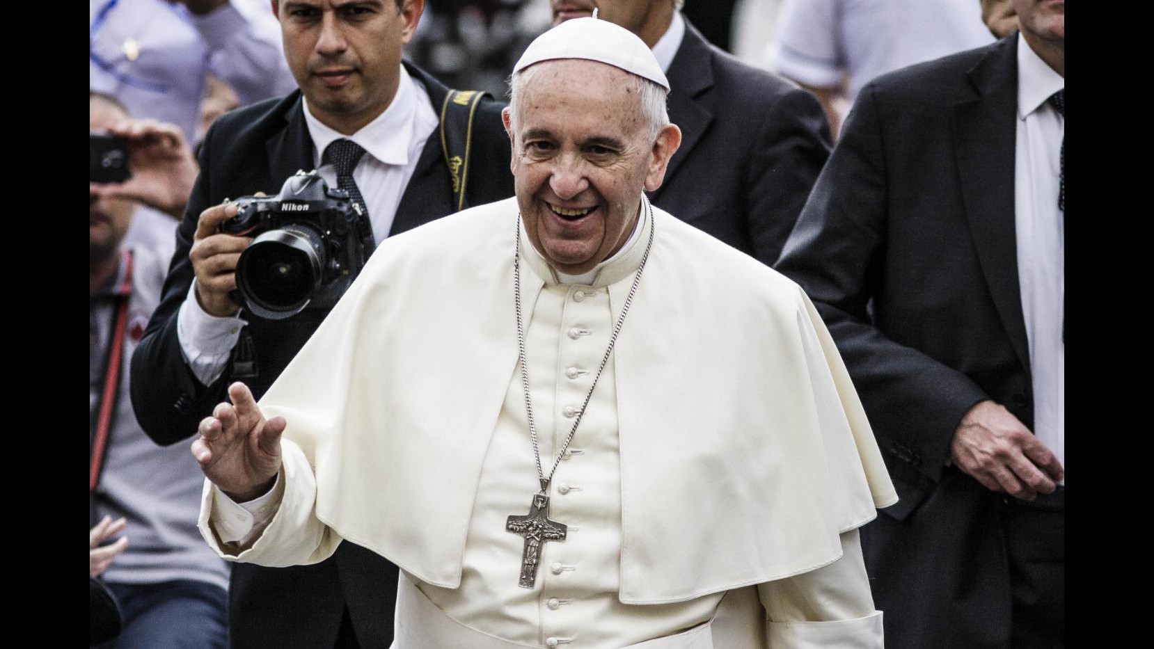 Papa Francesco: Non esistono leader a vita, si scade anche nella Chiesa