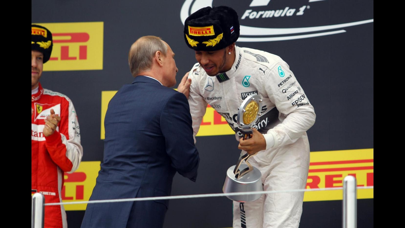 F1, Hamilton: Momento speciale per me, ringrazio il team