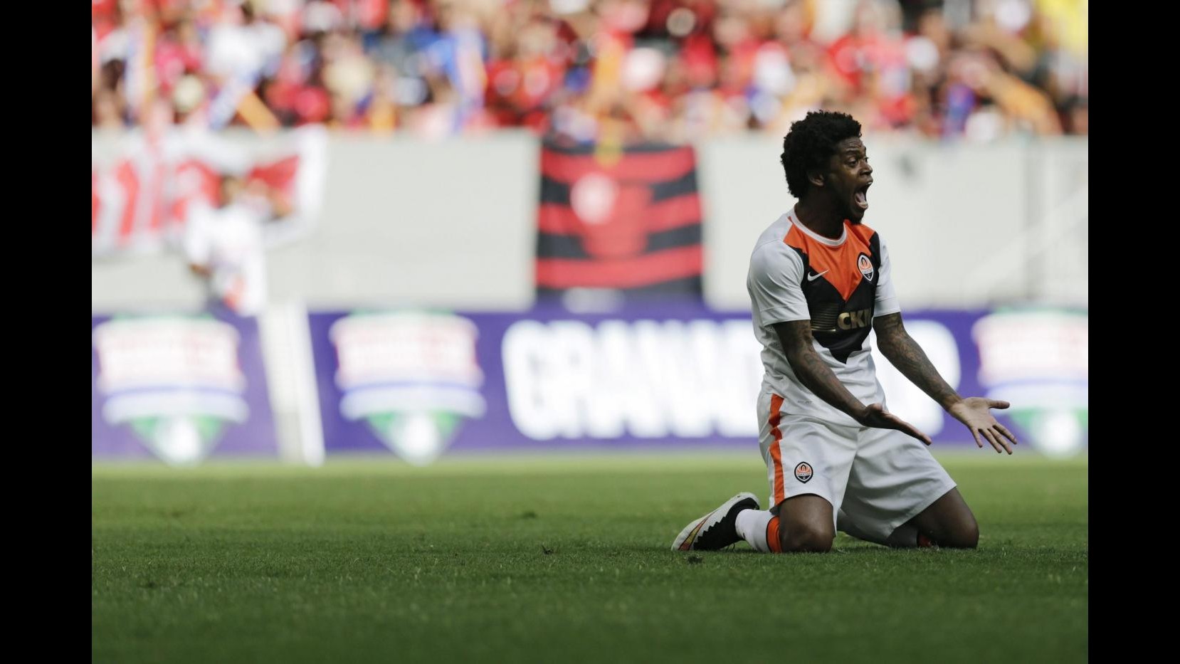 Milan scatenato, ufficiali Bacca dal Siviglia e Luiz Adriano dallo Shakhtar