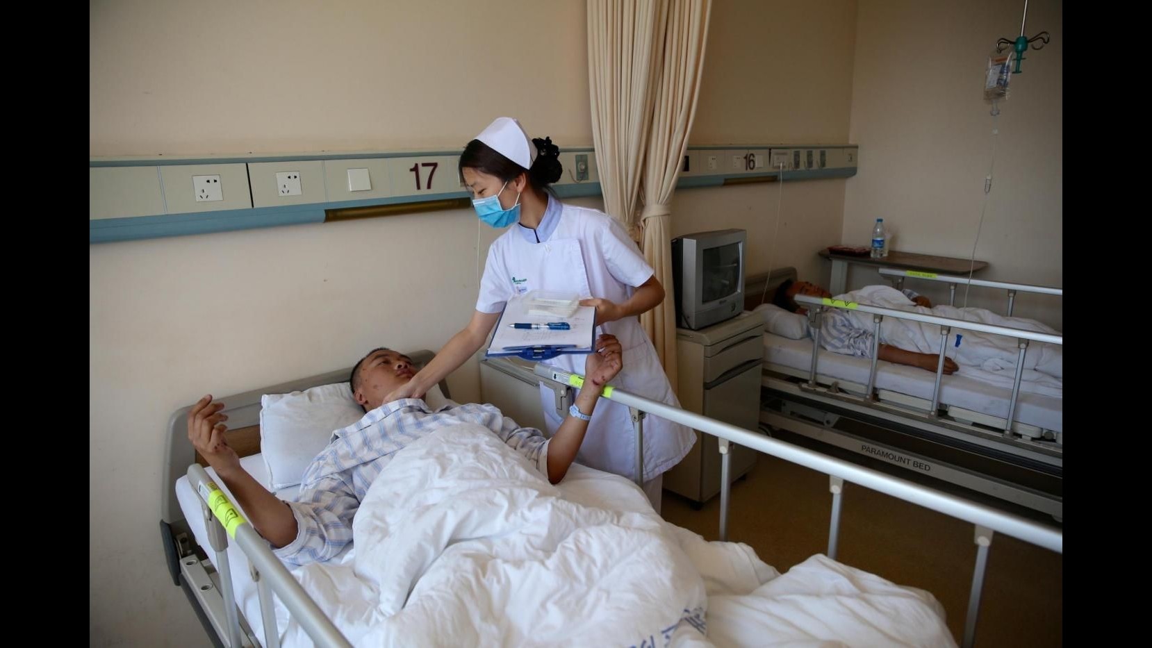Cina, esplode bombola gas in ristorante: almeno 17 morti