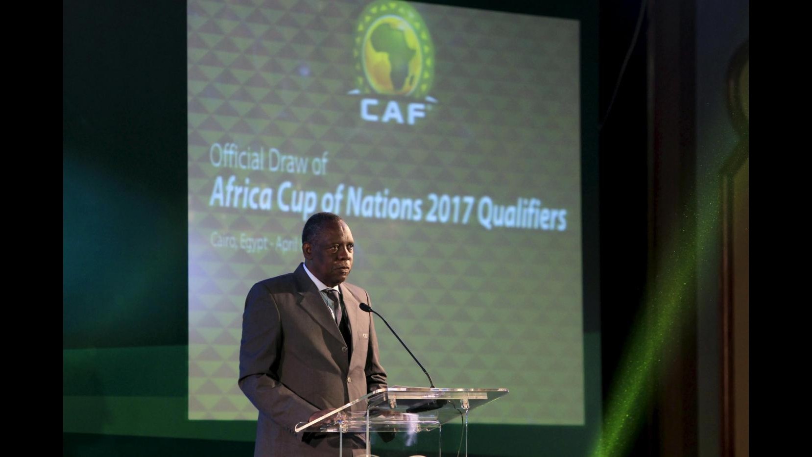 Fifa: Issa Hayatou nuovo presidente ad interim