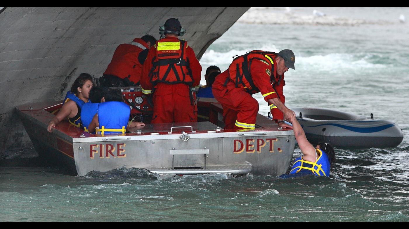 Canada, affonda battello a largo della costa occidentale: almeno quattro i morti