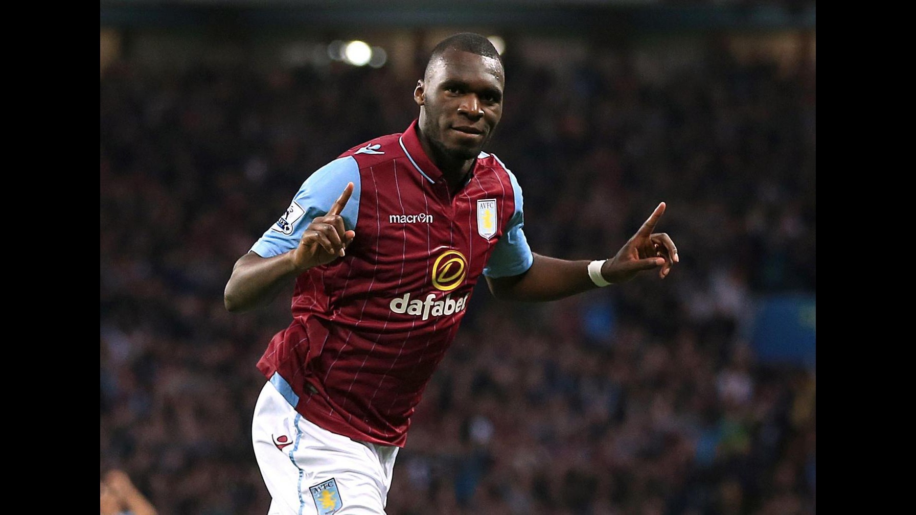 Premier League, Benteke al Liverpool. Baby fenomeno Roberts al City